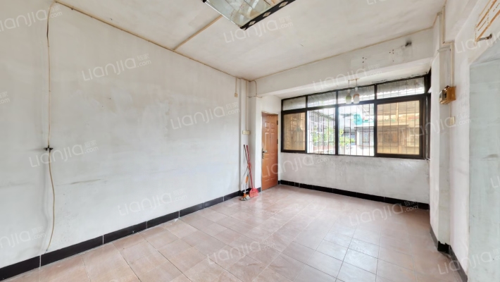 广州手表厂宿舍二手房实景图