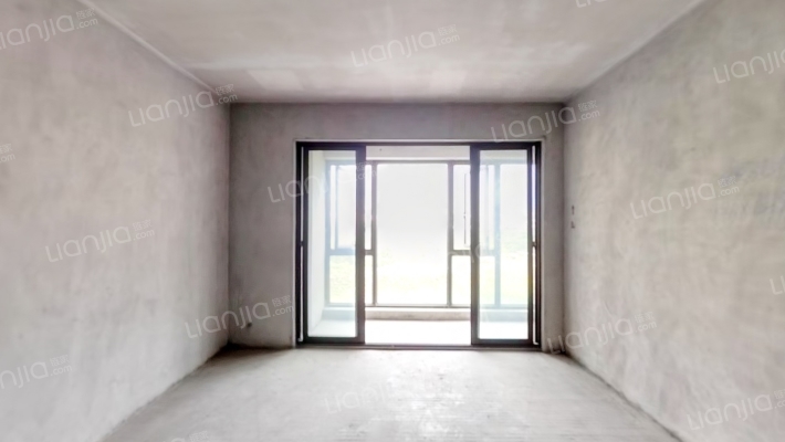 彰泰红二期二手房实景图