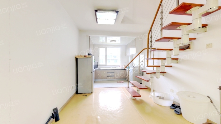 步阳江南甲第一期二手房实景图