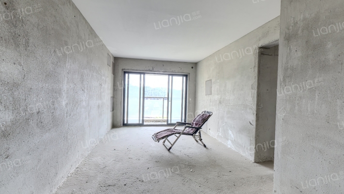 碧桂园翡翠山二期二手房实景图