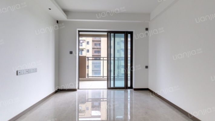 万科中天金域世家二手房实景图