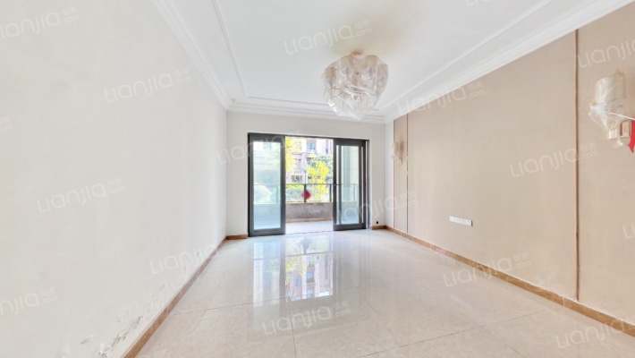 恒大健康城一期A区二手房实景图