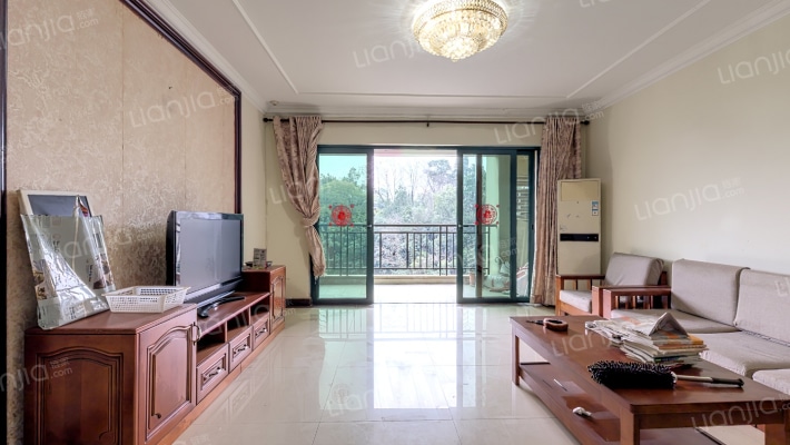 恒大绿洲B区二手房实景图