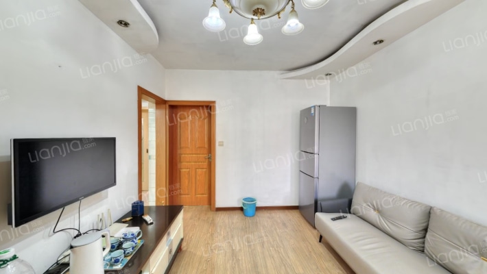 育才公寓东片二手房实景图