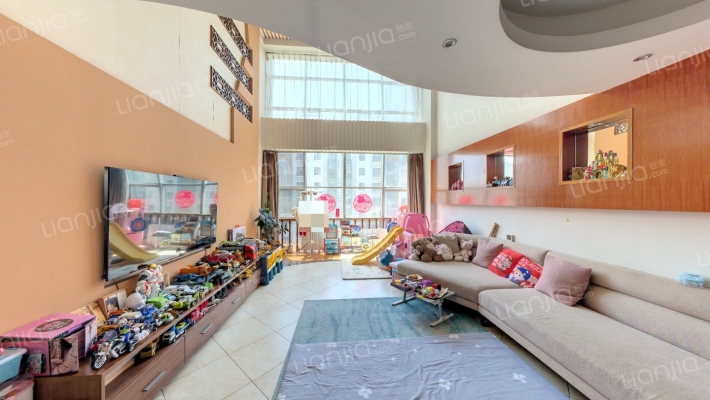 北美晶域蓝湾南区二手房实景图