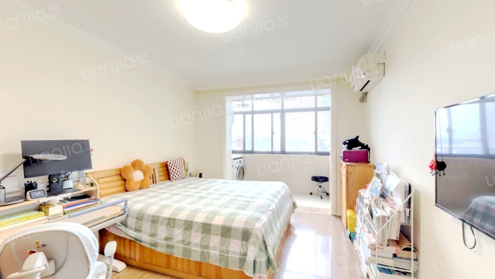 靖宇中路70号二手房实景图