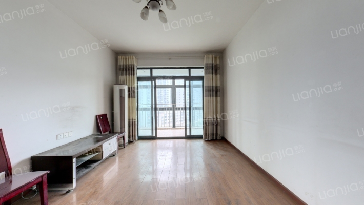 东海岸焦点二手房实景图