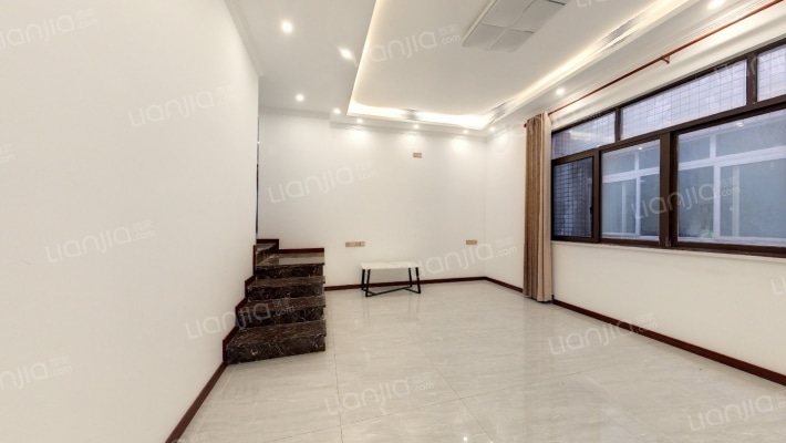 自然大地二手房实景图