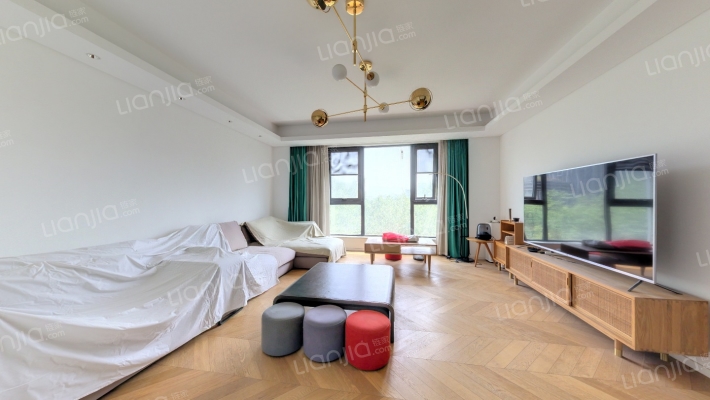 荣兴云天二手房实景图