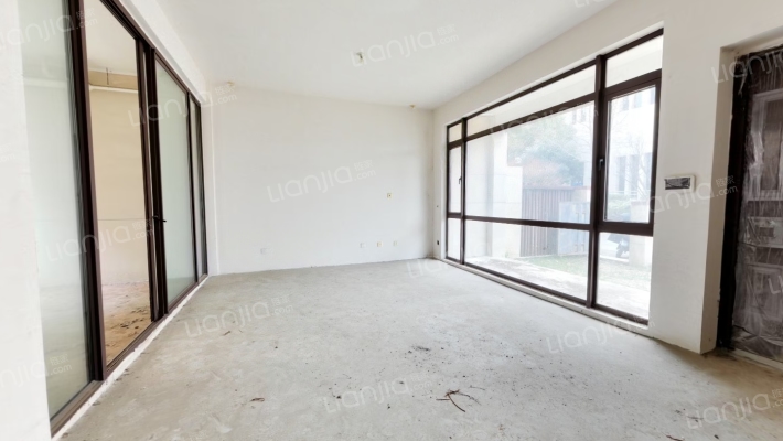 绿地博墅二手房实景图