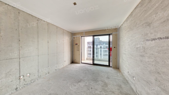 红星天铂二手房实景图