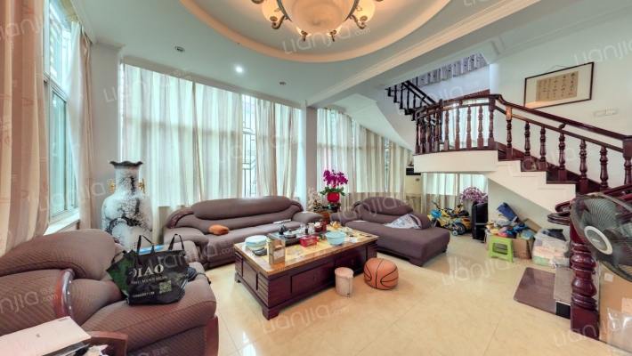 环球别墅山庄二手房实景图