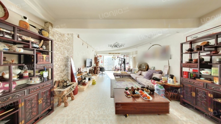 汇宝国际花园A区二手房实景图