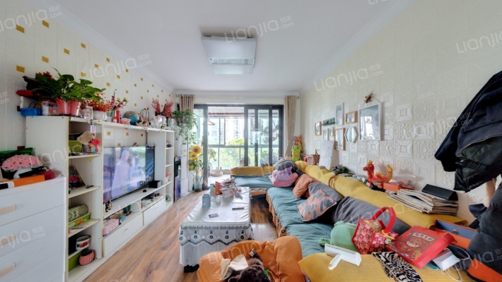 晶蓝上城二手房实景图