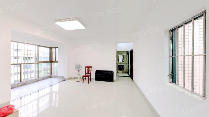 新豪苑二手房实景图