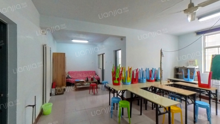 自来水家属院二手房实景图