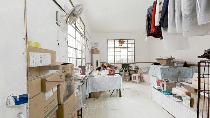 芷江路二手房实景图