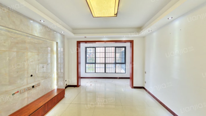 天麓尚层二手房实景图