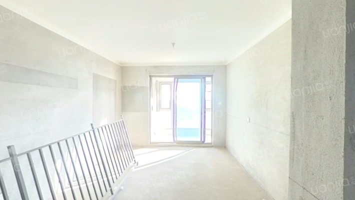 湖岸新城厚德苑二手房实景图