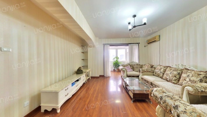 彩云间小区二手房实景图