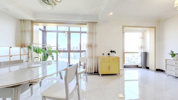 麓山国际半月湾二手房实景图