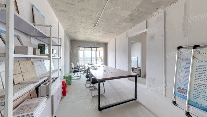 保利·明玥半山二手房实景图