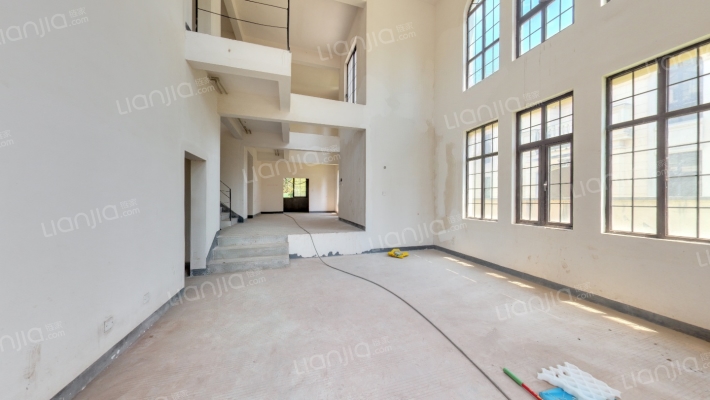 融创凡尔赛花园二手房实景图