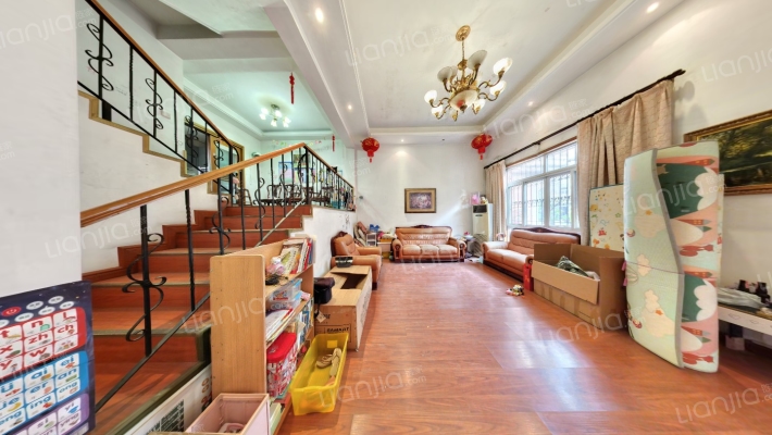 橘郡万绿园二手房实景图