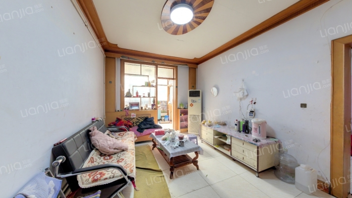 看守所家属院二手房实景图