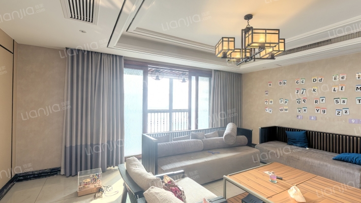 国际时代广场二手房实景图