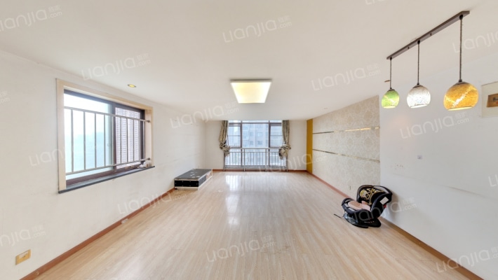 东尚小区二手房实景图