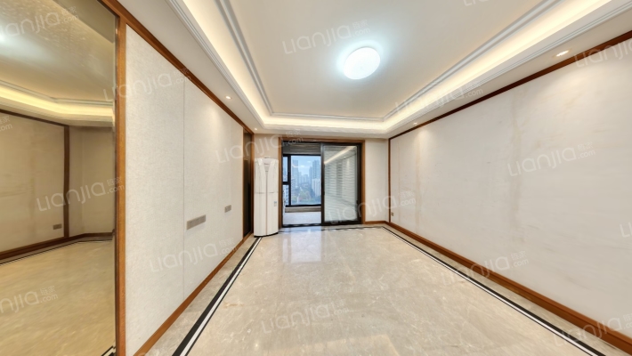 中海玄武公馆C区二手房实景图