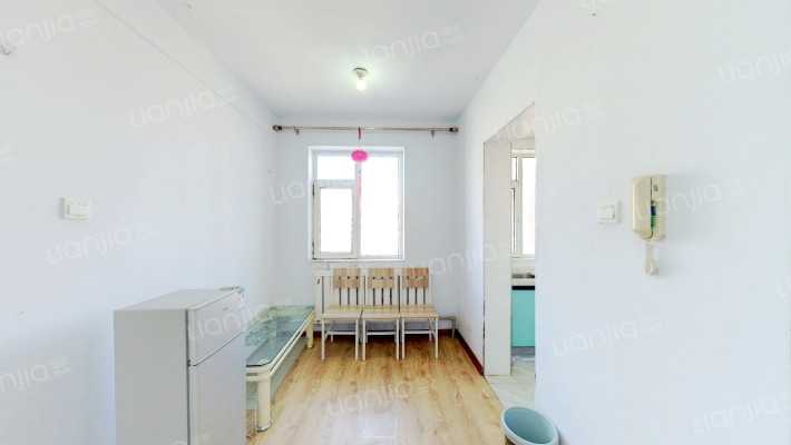 亚泰樱花苑二手房实景图