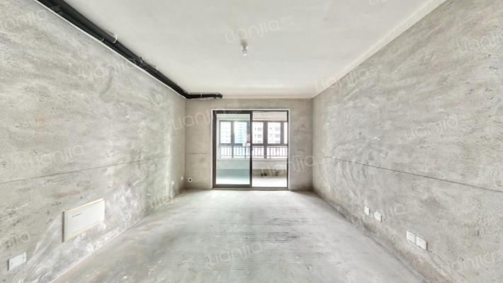 乐富强湖光秋色花园二手房实景图