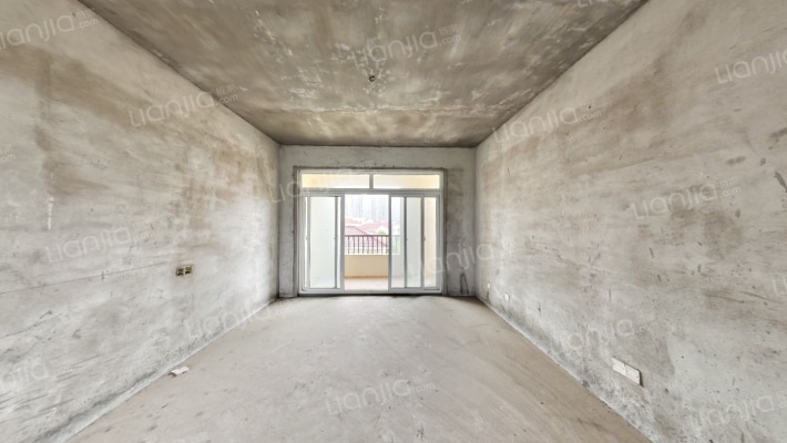 秦潭凤舞小区二手房实景图