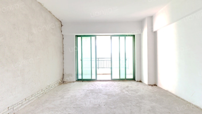 逸骏华庭二手房实景图