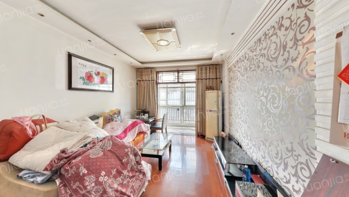 家泰工行小区二手房实景图