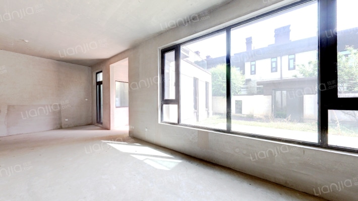 牛驼温泉孔雀城漪泉苑二手房实景图