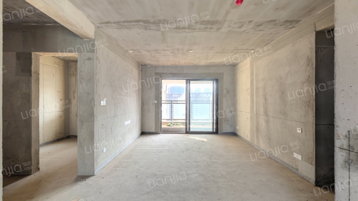 唐樾青山二手房实景图