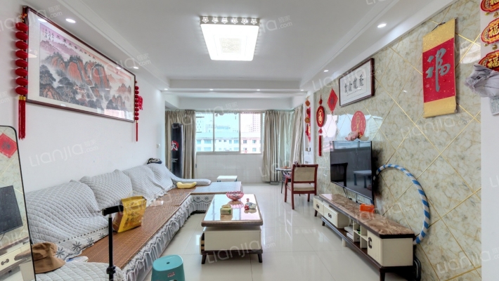 新时代广场旁散房二手房实景图