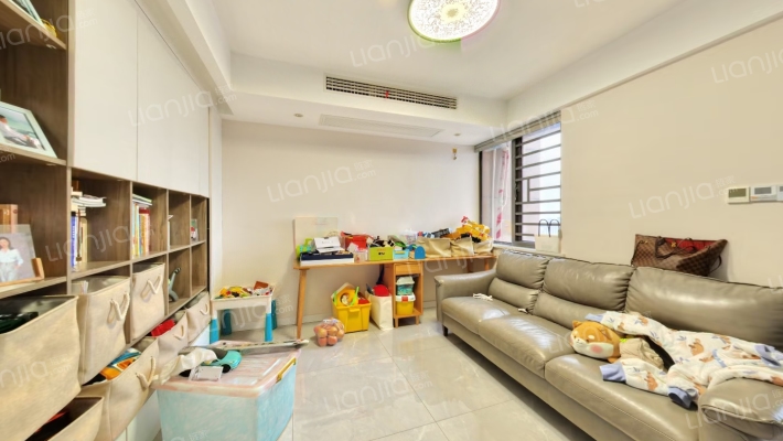 三里新城荷苑二手房实景图