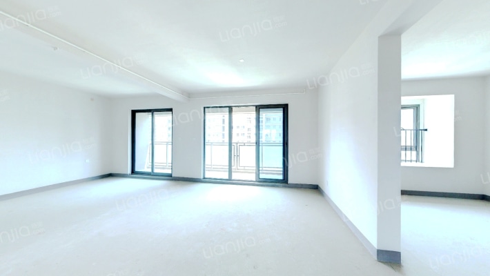 绿城金茂春澜璟园二手房实景图