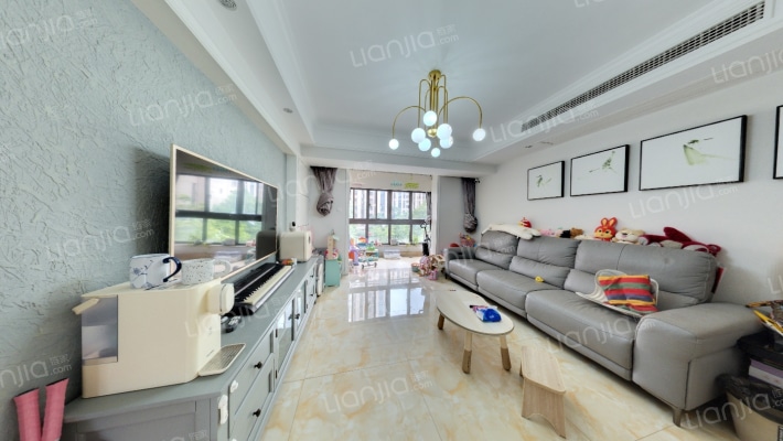 保利罗兰香谷二手房实景图