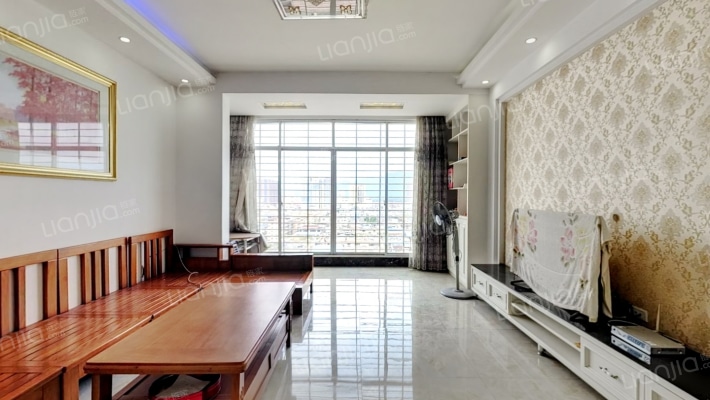 储备局七三二生活区二手房实景图