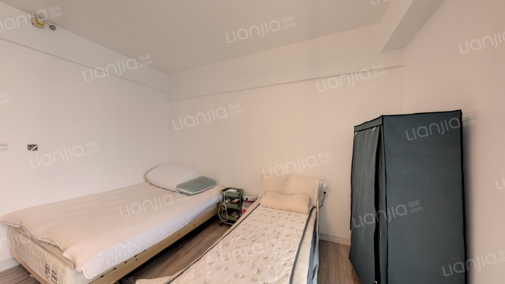 保捷广场二手房实景图