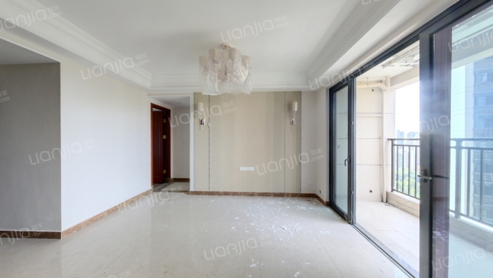 恒大悦珑台二手房实景图