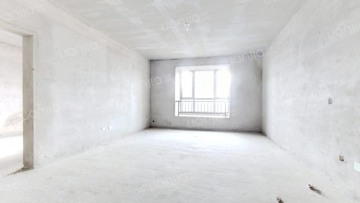 鼎天东尚二手房实景图