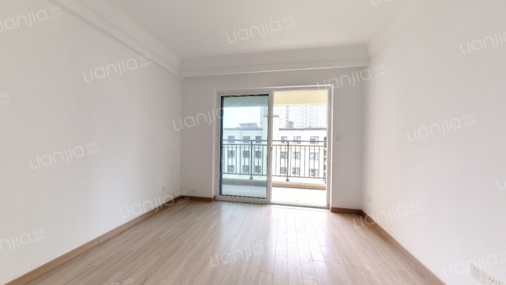 德信江南大院二手房实景图