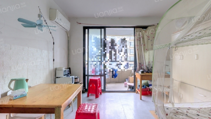 新景花园二手房实景图