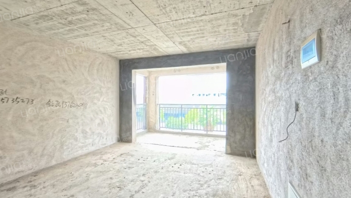 鸿豪春风十里二手房实景图